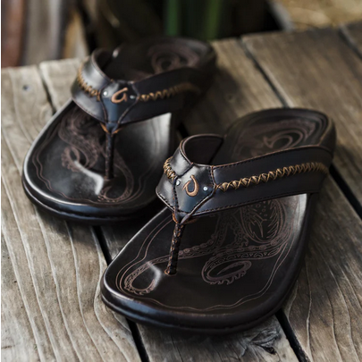 OLUKAI MEA OLA MEN SANDAL DARK JAVA 